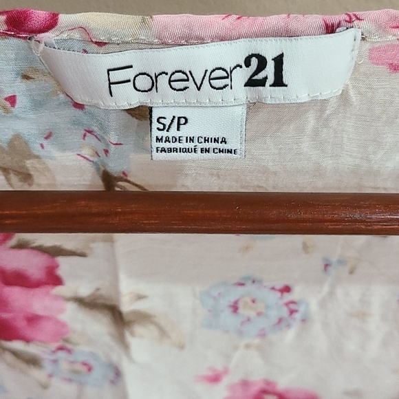 Forever 21 Top - Picture 3 of 5